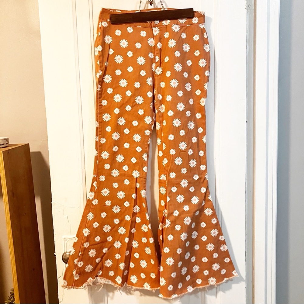 ***FINAL PRICE Altar’d state flower daisy flare bell bottoms size large